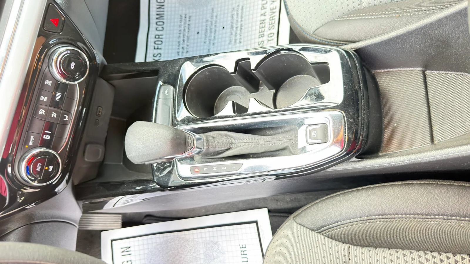 Used 2025 Chevrolet Trax LT FWD image 21