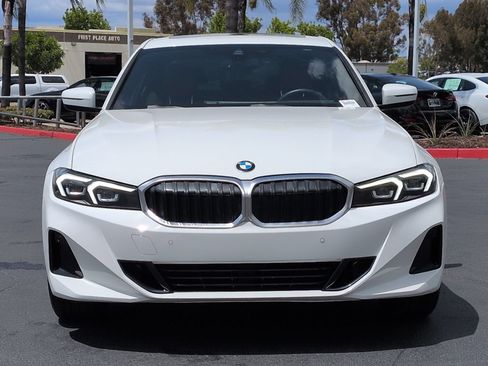 Used 2023 BMW 330i Sedan w/ Convenience Package RWD image 3