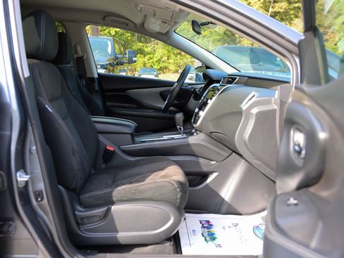 Used 2019 Nissan Murano S image 10
