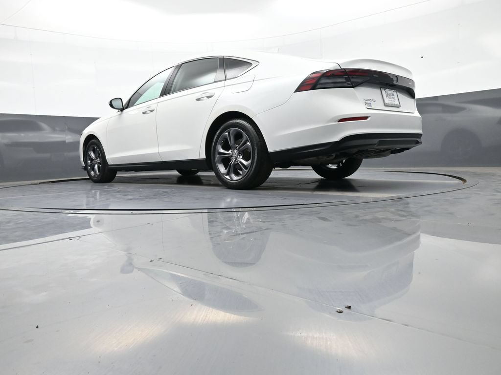 Certified 2023 Honda Accord EX image 31