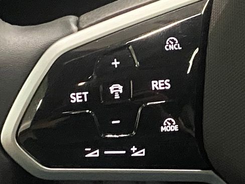 New 2026 Volkswagen ID.4 Pro S image 13