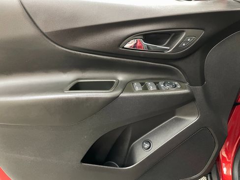 Used 2023 Chevrolet Equinox LT image 24