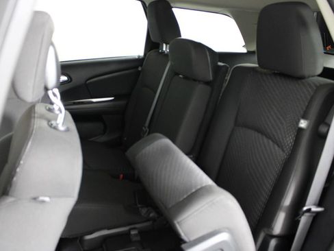 Used 2018 Dodge Journey SE image 18