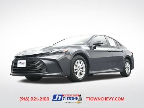 Used 2025 Toyota Camry LE FWD image 50
