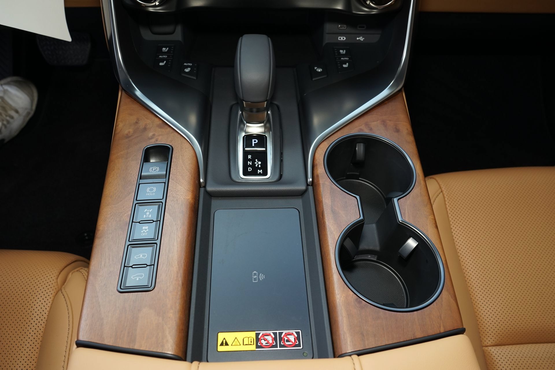 Used 2026 Lexus LX 700h Luxury AWD/4WD image 19