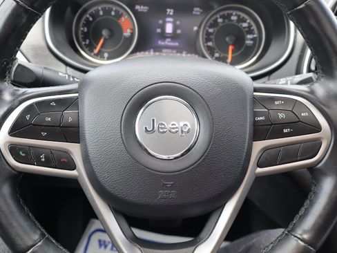 Used 2019 Jeep Cherokee High Altitude AWD/4WD image 11