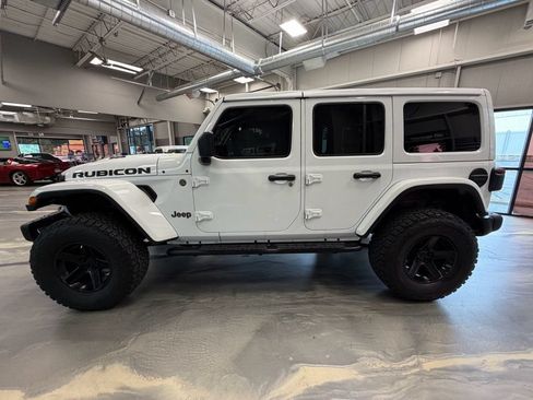 Used 2022 Jeep Wrangler Unlimited Rubicon w/ Trailer Tow Package AWD/4WD image 40