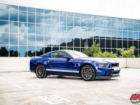 Used 2013 Ford Mustang Shelby GT500 RWD image 19