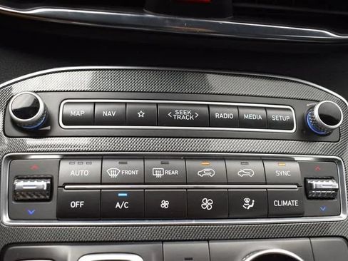 Used 2023 Hyundai Santa Fe SEL FWD image 34