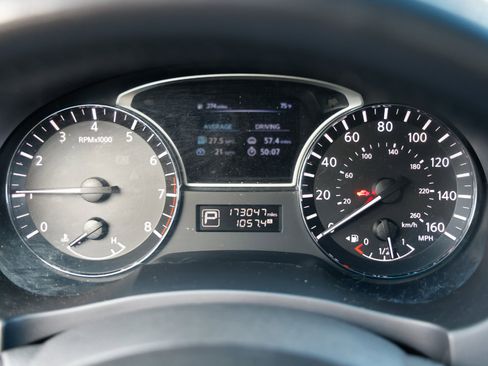 Used 2014 Nissan Altima 2.5 SV image 28