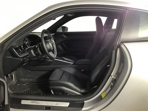 Certified 2024 Porsche 911 Carrera S RWD image 5