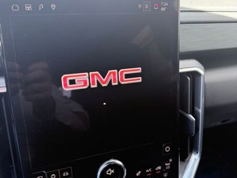 Certified 2025 GMC Acadia Elevation FWD image 20