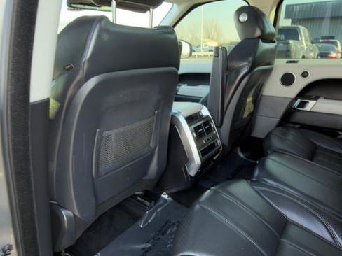 Used 2015 Land Rover Range Rover Sport HSE image 38