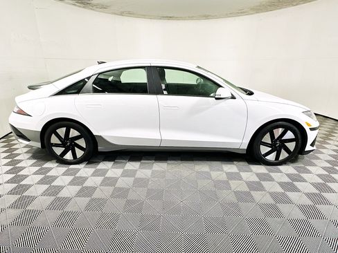 Used 2024 Hyundai Ioniq 6 SE image 2