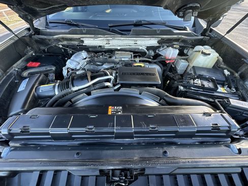 Used 2020 Chevrolet Silverado 2500 LTZ w/ LTZ Plus Package image 24