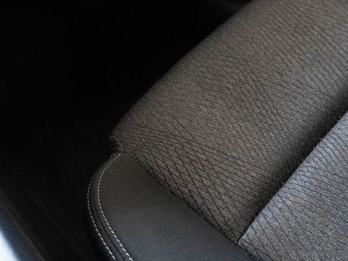 Used 2024 Nissan Rogue SV image 24