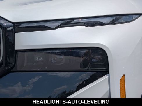 Certified 2023 BMW XM AWD/4WD image 16