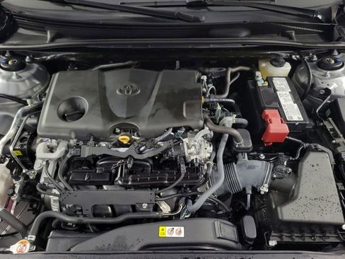 Used 2023 Toyota Camry SE image 14