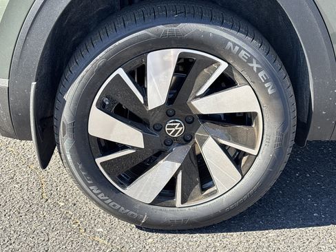 New 2026 Volkswagen Atlas Cross Sport SEL image 6