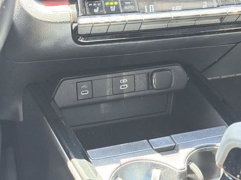 Used 2024 Toyota Prius Prime Premium FWD image 16