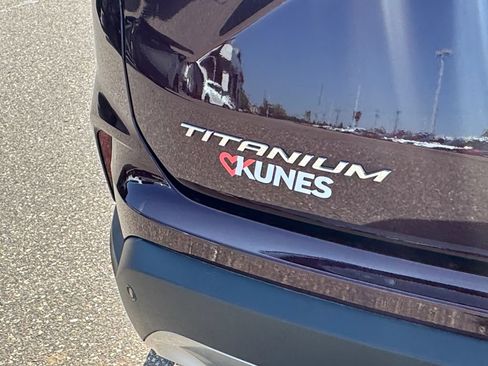 Used 2024 Ford Edge Titanium w/ Equipment Group 301A AWD/4WD image 38