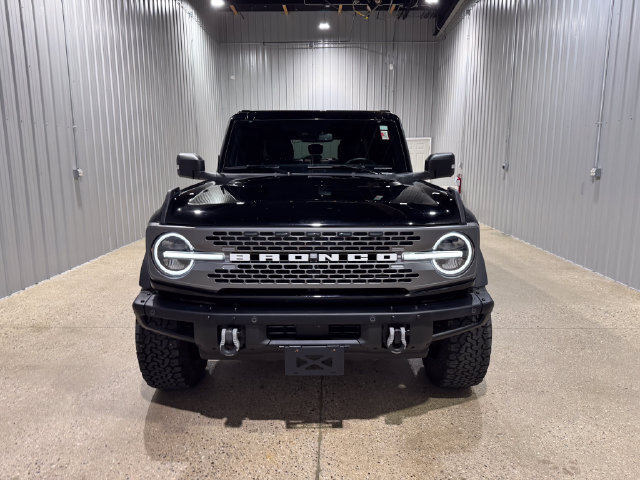 Used 2025 Ford Bronco Badlands AWD/4WD image 3