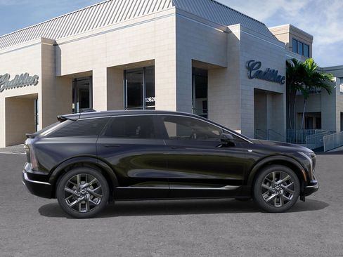 New 2026 Cadillac Optiq Luxury 1 w/ LPO, Floor Liner Package image 5