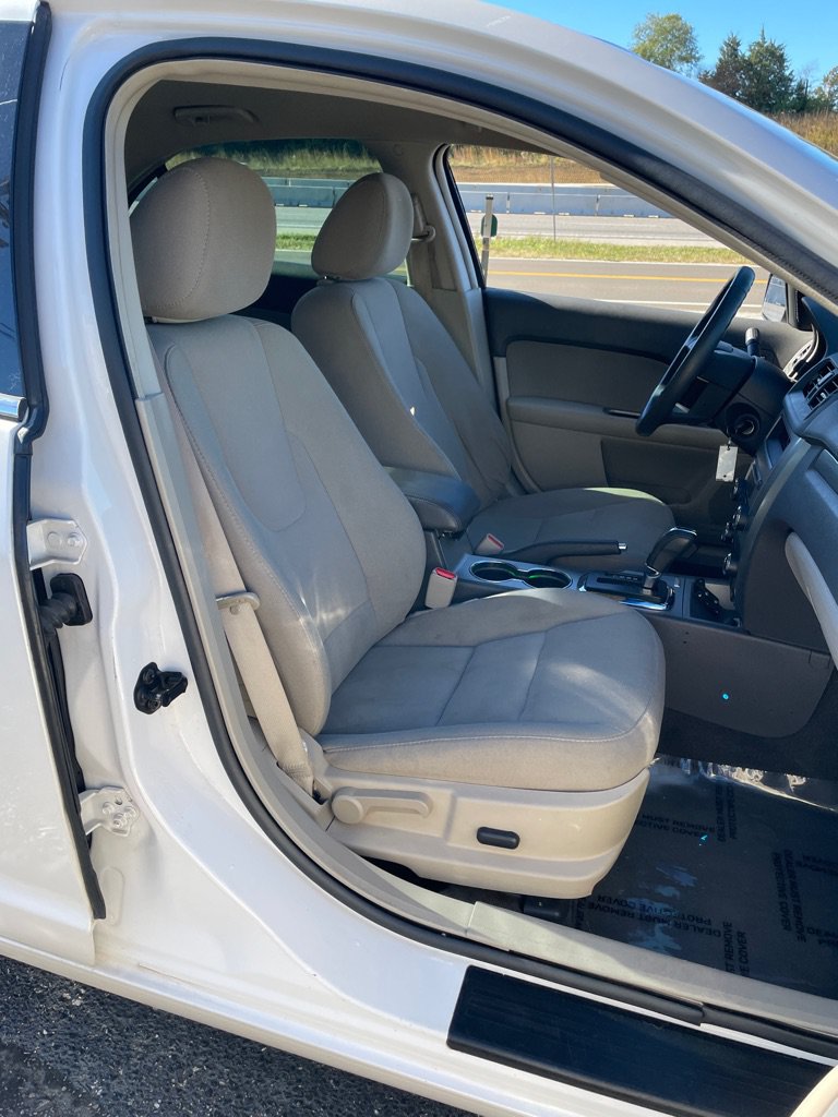 Used 2010 Ford Fusion Hybrid FWD image 22