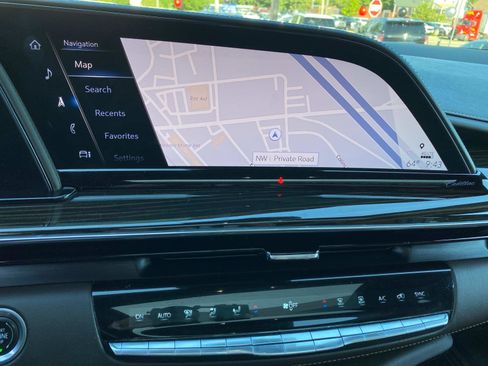 Used 2021 Cadillac Escalade Premium Luxury image 14