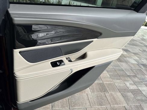 New 2025 Lincoln Nautilus Premier w/ Jet Appearance Package image 21