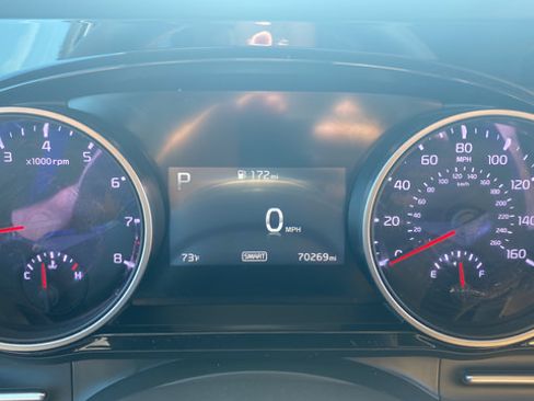Certified 2024 Kia Carnival EX FWD image 16