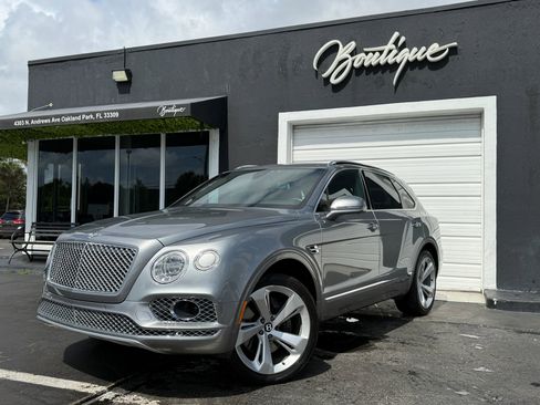 Used 2018 Bentley Bentayga Onyx Edition AWD/4WD image 47