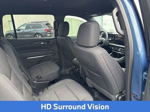 Used 2026 Chevrolet Traverse LT w/ Midnight/Sport Edition FWD image 17