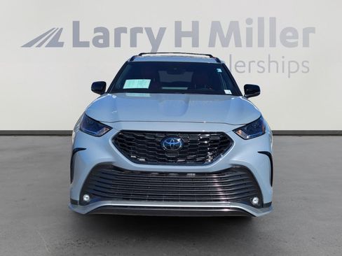 Certified 2025 Toyota Highlander XSE image 8