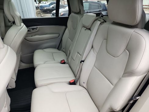 Used 2020 Volvo XC90 T5 Momentum w/ Protection Package Premier FWD image 40