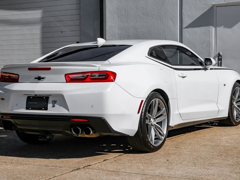 Used 2016 Chevrolet Camaro LT image 11