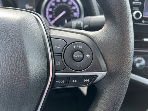 Used 2022 Toyota Camry LE image 24