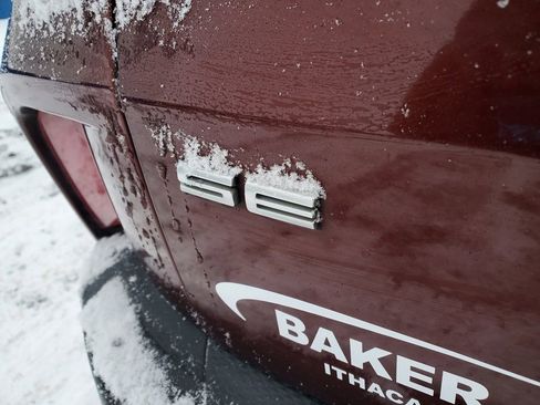 Used 2021 Ford Escape SE w/ SE Sport Appearance Package image 30