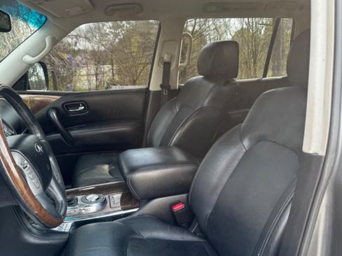 Used 2016 INFINITI QX80 Base w/ Driver's Assistance Package image 10