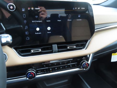 New 2025 Chevrolet Equinox ACTIV w/ Safety and Technology Package image 28