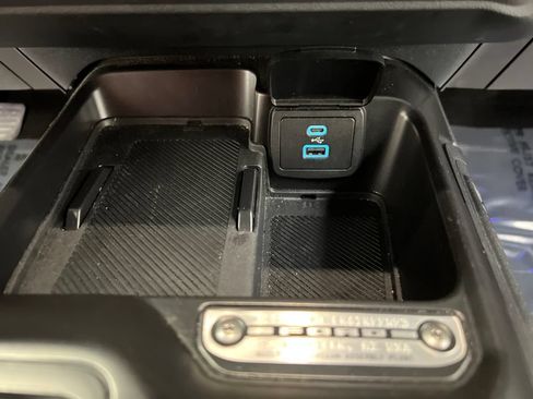 Used 2025 Ford Bronco Outer Banks AWD/4WD image 48
