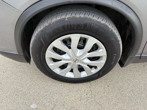 Used 2018 Nissan Rogue S image 14