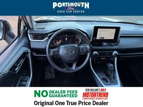 Used 2024 Toyota RAV4 XLE image 7
