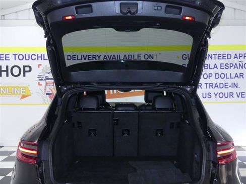 Used 2018 Porsche Macan Turbo image 29