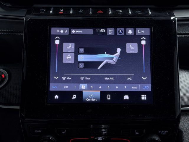 Used 2025 Jeep Grand Cherokee Altitude AWD/4WD image 32