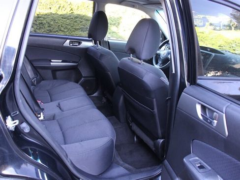 Used 2011 Subaru Forester 2.5X Premium w/ All-Weather Pkg image 6