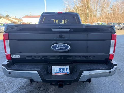 Used 2017 Ford F250 Lariat w/ Chrome Package image 9