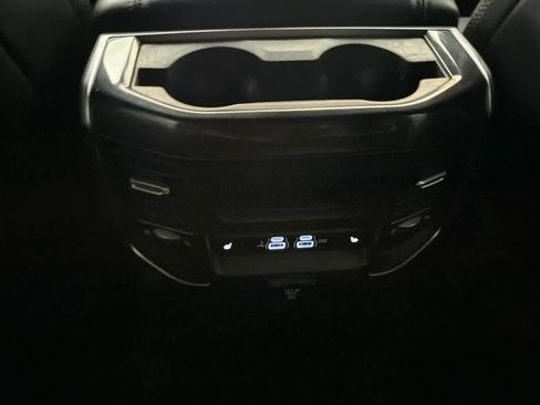 Used 2019 RAM 1500 Laramie AWD/4WD image 21