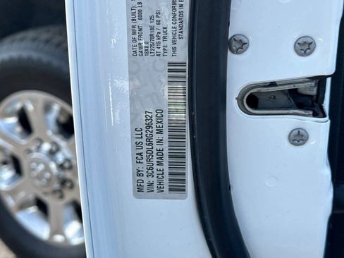 Used 2024 RAM 2500 Big Horn image 32