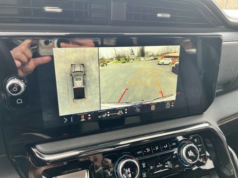 Used 2024 GMC Sierra 1500 AT4 w/ Technology Package image 22